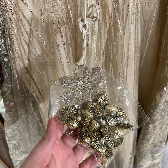 Baroque formal gown - Picture 7 of 11